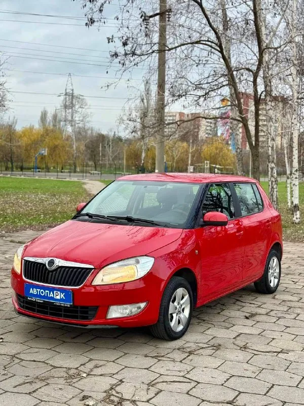 🌹Skoda fabia 1.4

💰Цена: 670 000р
🏢Город: мариуполь
📅Год выпуска: 2010
🧾Пробег: 204 885км.
⚙️Двигатель: 1.4
⛽Топливо: бензин
⚙️Кпп: механика

📞 Телефон:

+7-949-727-41-51
+7-989-263-55-56
+7-949-551-91-52

💾 Описание:

Fabia идеальный выбор для тех, кто ищет надёжный и практичный автомобиль. Этот хетчбек отличается элегантным дизайном и просторным салоном.

✅ 1 Владелец, южная эксплуатация.

✅ Отличное состояние кузова, без коррозии, весь в родной краске 💯%

✅ Хорошее состояние как внешне так и технически.

Комплектация 👍 :
Кондиционер, гур, abs, центральный замок, подогрев сидений, новая летняя резина pirelli, электропакет, два ключа.

Улица шевченко 269 - фотография - 3