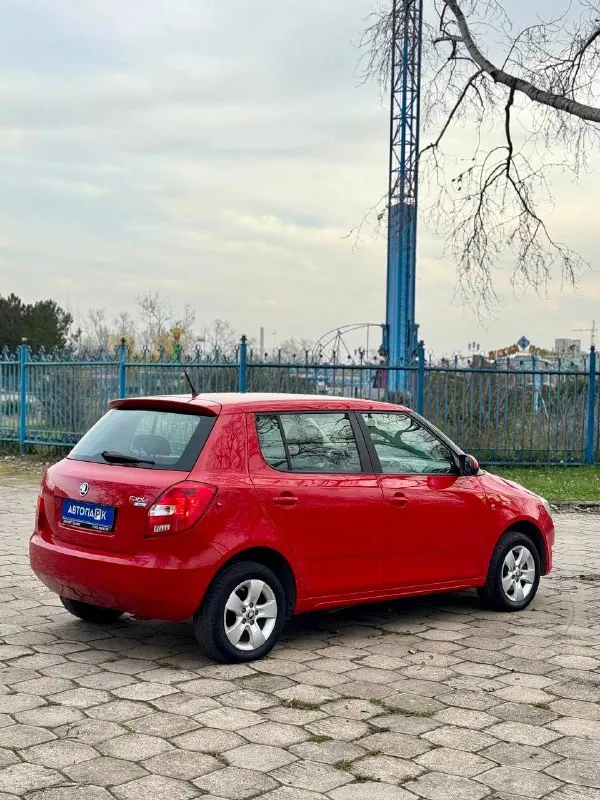 🌹Skoda fabia 1.4

💰Цена: 670 000р
🏢Город: мариуполь
📅Год выпуска: 2010
🧾Пробег: 204 885км.
⚙️Двигатель: 1.4
⛽Топливо: бензин
⚙️Кпп: механика

📞 Телефон:

+7-949-727-41-51
+7-989-263-55-56
+7-949-551-91-52

💾 Описание:

Fabia идеальный выбор для тех, кто ищет надёжный и практичный автомобиль. Этот хетчбек отличается элегантным дизайном и просторным салоном.

✅ 1 Владелец, южная эксплуатация.

✅ Отличное состояние кузова, без коррозии, весь в родной краске 💯%

✅ Хорошее состояние как внешне так и технически.

Комплектация 👍 :
Кондиционер, гур, abs, центральный замок, подогрев сидений, новая летняя резина pirelli, электропакет, два ключа.

Улица шевченко 269 - фотография - 6