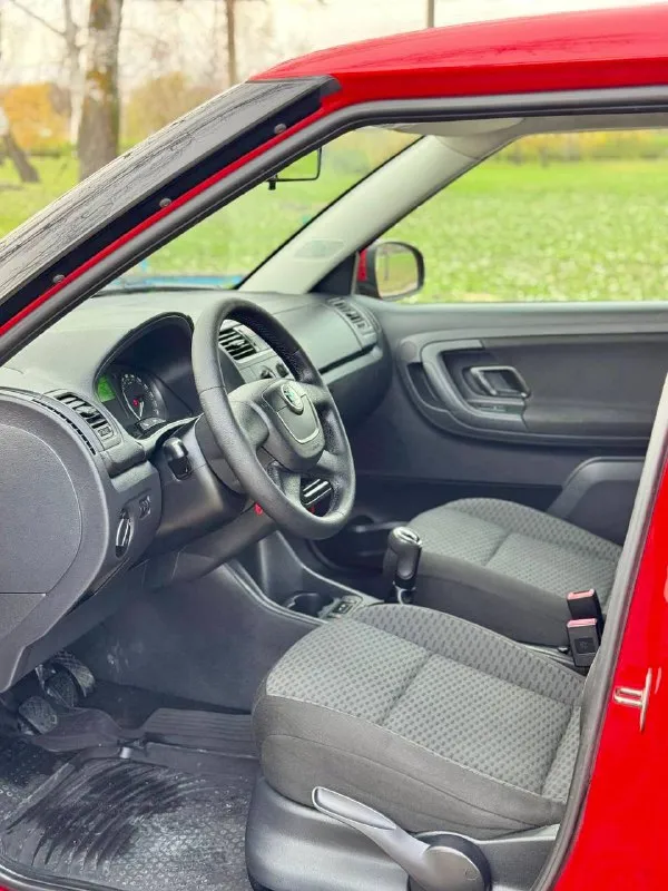🌹Skoda fabia 1.4

💰Цена: 670 000р
🏢Город: мариуполь
📅Год выпуска: 2010
🧾Пробег: 204 885км.
⚙️Двигатель: 1.4
⛽Топливо: бензин
⚙️Кпп: механика

📞 Телефон:

+7-949-727-41-51
+7-989-263-55-56
+7-949-551-91-52

💾 Описание:

Fabia идеальный выбор для тех, кто ищет надёжный и практичный автомобиль. Этот хетчбек отличается элегантным дизайном и просторным салоном.

✅ 1 Владелец, южная эксплуатация.

✅ Отличное состояние кузова, без коррозии, весь в родной краске 💯%

✅ Хорошее состояние как внешне так и технически.

Комплектация 👍 :
Кондиционер, гур, abs, центральный замок, подогрев сидений, новая летняя резина pirelli, электропакет, два ключа.

Улица шевченко 269 - фотография - 9