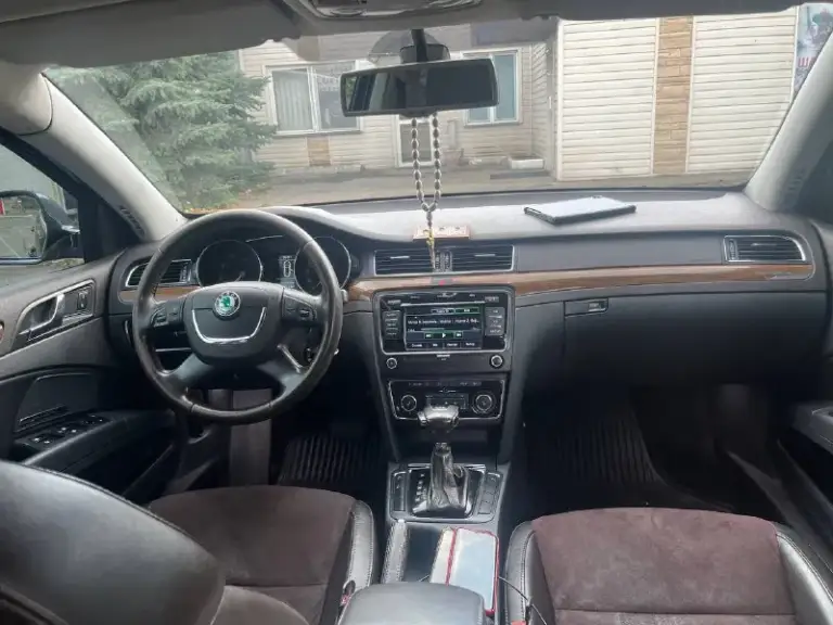 Продам!
Skoda superb 2012 г.
1 Хозяин, пробег 186.000 км
По технике из последнего много чего делалось, все вопросы по телефону.
Цена 900.000₽, торг минимальный
+79494431856
📞 Звоните: +7(949)4431856 - фотография - 5