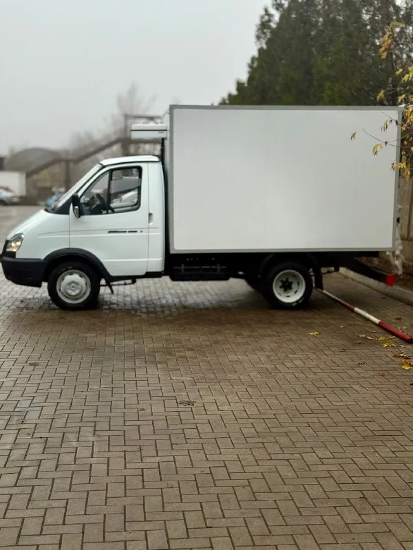 Продам
🚚🚚Газель🚚🚚
Год выпуска: 2014
Пробег:180000 км
Двигатель : 2.9 бензин
Описание: идеальнейший авто, полностью перебран, новая термо будка, холодильная установка carrier 🔥+8-20❄️, новая резина с дисками, новый аккумулятор, перебрана полностью коробка, целая рама без трещин и латок, все патрубки заменены на силикон, двигатель без единого запотевания, гур обслужен, передняя балка перебрана, шкворня прошпрецованы, задние саленблоки заменены, кабина без гнили, таких авто нет на рынке коммерческого транспорта🔥🔥🔥
Цена: 1150000💰💰💰торг у капота!
Телефон: +79495348237 если не дозвонились telegram
📞 Звоните: +7(949)5348237 - фотография - 2
