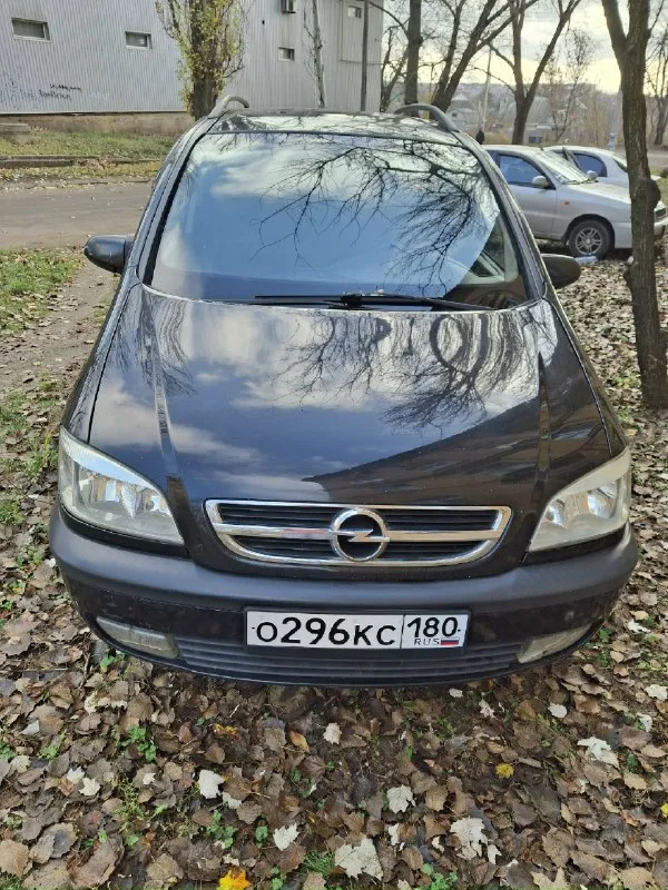 Opel зафира продам надежного, немецкого, вместительного, семейного товарища 7ми местного минивэна opel zafira а рестайлинг.2004г с самой надёжной парой мотор 1,8 с 5ти ступенчатой кпп. Нареканий нет. Ходовая на твёрдую 4 нужно поменять втулки стабилизатора (не критично) по желанию нового владельца задние (усиленные) пружины (отдам с машиной). По кузову есть возросные косяки (авто не новый) лопнутые стекла птф (отдам с машиной). Тормоза вкруг :заменены торм блины (перед, зад), колодки (перед, зад) рем комплект супортов (перед, зад) тросы ручника. Тормозит мягенько без рывков, вибраций вобщем как должны быть. Заменены все 4ре ступицы. Сзади новые амортизаторы. Колеса, , титаны, , с новой летней резиной (пробег 500км) зима на штамах на пару сезонов хватит. Кондиционер, 4 эсп, эл. Люк 2 положения(не течёт) на сидениях, , кожаные, , чехлы, эво коврики. Магнитофон с большим экраном со штатной системой играет достойно. Бонусом установлен газ 4 поколения (зарегистрирован) но ну
📞 Звоните: +7(949)3859328 - фотография - 5
