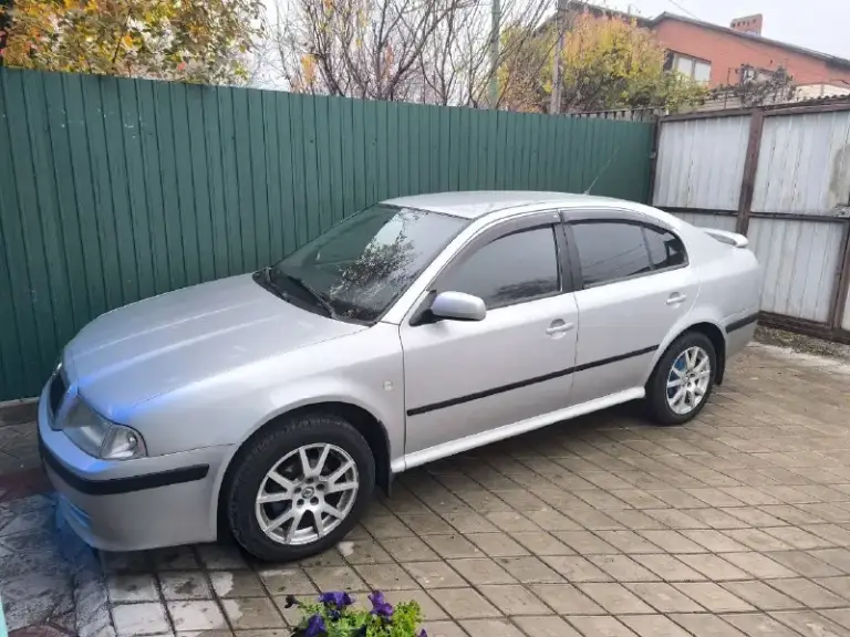 Продам skoda octavia tour 1.6 2007 года выпуска. ✅авто в достойном состоянии, сел - поехал. Фильтра, масла все поменяны. Хороший автозвук и магнитола, (магнитола читает сd, mp3), читает с флэшки. Электроподьемники стёкл и регулировка зеркал всё работает. Авто полностью обесшумлено. Поменян ремень грм.
+Abs, ebd.
+Кондиционер.
Переоформление без проблем. В целом комфортный автомобиль, который вам понравится и не оставит равнодушным. Цена 500 000р. Торг имеется. Тел : +79497262733,+79497262732
📲 Tg: @sergeybudanov23
📞 Звоните: +7(949)7262733 - фотография - 4
