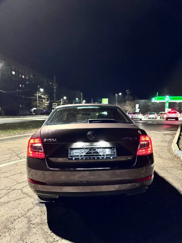 В продаже автомобиль skoda octavia a7,год выпуска 2013,пробег 180.000км родной!, авто в идеальном без дтп! В достойном состоянии как внешне так и технически, состояние автомобиля как новая. Не битая!все стёкла родные, лобовое стекло без трещин!с двумя хозяевами. Присутствуют все номера кузова и двигателя, читаются отлично. Нету штрафов и запретов. Машина полностью обслужена. Резина вся новая, запасное колесо, домкрат, балонник оригинальные не разу не использовались!комплектация максимально богатая: двухзонный климат-контроль+кондиционер, сигнализация, парктроник задний, центральные замки на все двери, электростеклоподъёмники с доводчиками, подогревы передние сидения-электро зеркала с подогревом, заводские противотуманки, abs, регулировка руля и передних сидений, и так далее и очень много остального! Очень хорошая аудио система) самый надёжный двигатель1.4 на механике! Расходует не капли масло от замены до замены!
Цена 1.200.000
📞 Звоните:+7(949)5639877 - фотография - 6