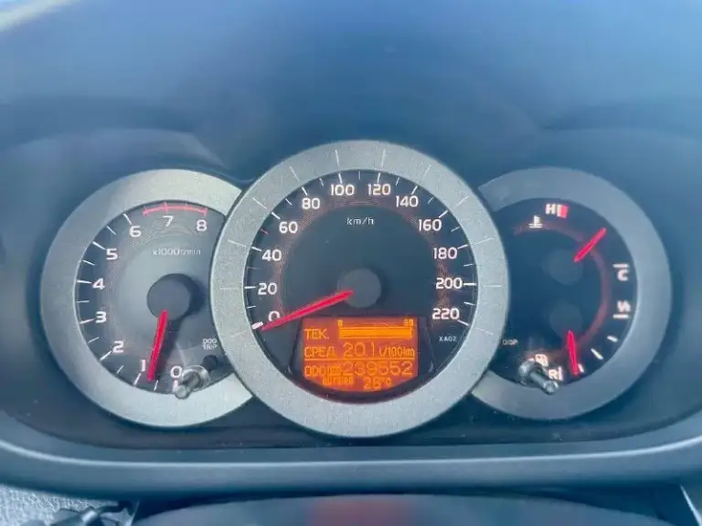 🚘 Toyota rav4
💰Цена: 900 000р
🏢Город: мариуполь
📅Год выпуска: 2007
🗒️Пробег: 242 000 км.
⚙️Двигатель: 2.4
⛽Топливо: бензин
⚙️Кпп: автомат
📞 Телефон:
+7-949-727-41-51
+7-949-551-91-52
+7-989-263-55-56
💾 Описание:
Toyota rav4 (xa30). .. Гендарный внедорожник, который не теряет актуальности.
🇯🇵 Японская сборка
✅ Техническая часть на 5.
✅ Полный привод 4x4.
✅ Двигатель 2.4
✅ Кузов без дтп и без коррозии
✅ Максимальная комплектация:
- Двух зонный климат контроль
- Фирменное расширение
- Полный электропакет
- Бортовой компьютер
- Кожаный мультируль
- Кожаный салон
- Круиз контроль
- Электропривод сидений
- Новый фаркоп
Улица шевченко 2️⃣6️⃣9️⃣ - фотография - 10