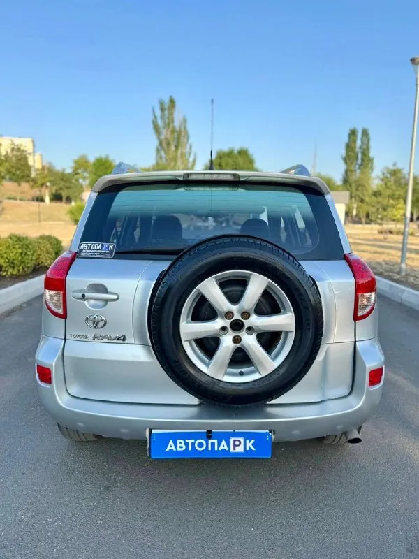 🚘 Toyota rav4
💰Цена: 900 000р
🏢Город: мариуполь
📅Год выпуска: 2007
🗒️Пробег: 242 000 км.
⚙️Двигатель: 2.4
⛽Топливо: бензин
⚙️Кпп: автомат
📞 Телефон:
+7-949-727-41-51
+7-949-551-91-52
+7-989-263-55-56
💾 Описание:
Toyota rav4 (xa30). .. Гендарный внедорожник, который не теряет актуальности.
🇯🇵 Японская сборка
✅ Техническая часть на 5.
✅ Полный привод 4x4.
✅ Двигатель 2.4
✅ Кузов без дтп и без коррозии
✅ Максимальная комплектация:
- Двух зонный климат контроль
- Фирменное расширение
- Полный электропакет
- Бортовой компьютер
- Кожаный мультируль
- Кожаный салон
- Круиз контроль
- Электропривод сидений
- Новый фаркоп
Улица шевченко 2️⃣6️⃣9️⃣ - фотография - 5