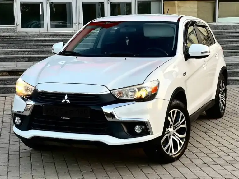 Mitsubishi asx sport 2016 год
Двигатель 2.4 бензин не путать с 1.6 и 2.0 бензином!мотор простой и мощный при этом экономная!
Японская сборка!
Родной пробег 127.000 км
Автомобиль в отличном состоянии, двигатель работает отлично, ходовая в отличном состоянии, коробка переключает без пинков, кузов целый без ржавчины и гнили. Новая резина летняя,18 колеса, ходовые огни, большой сенсорный монитор, эл зеркала с подогревом, обогрев переднего и заднего стекла, помощь при спуске, круиз, климат, датчики света и дождя и еще много чего. Машина полностью обслужена от а и до я !расход по городу 9,5-10 литров, едет очень шустро !цвет белый перламутр !цена 1.650.000₽ торг!+79493578236 и телеграмм+79094166333 - фотография - 1