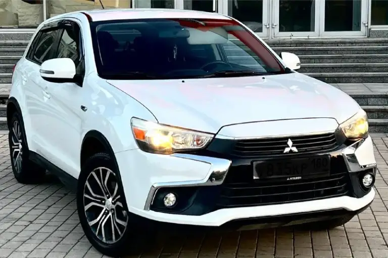 Mitsubishi asx sport 2016 год
Двигатель 2.4 бензин не путать с 1.6 и 2.0 бензином!мотор простой и мощный при этом экономная!
Японская сборка!
Родной пробег 127.000 км
Автомобиль в отличном состоянии, двигатель работает отлично, ходовая в отличном состоянии, коробка переключает без пинков, кузов целый без ржавчины и гнили. Новая резина летняя,18 колеса, ходовые огни, большой сенсорный монитор, эл зеркала с подогревом, обогрев переднего и заднего стекла, помощь при спуске, круиз, климат, датчики света и дождя и еще много чего. Машина полностью обслужена от а и до я !расход по городу 9,5-10 литров, едет очень шустро !цвет белый перламутр !цена 1.650.000₽ торг!+79493578236 и телеграмм+79094166333 - фотография - 3