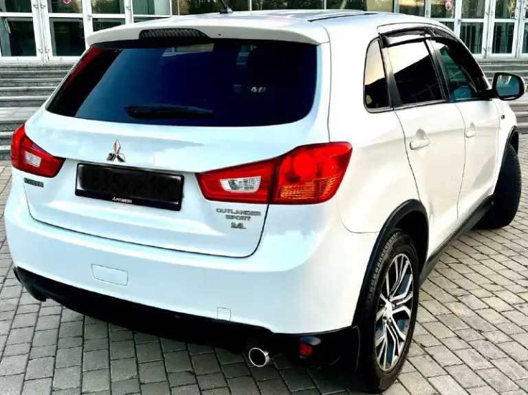 Mitsubishi asx sport 2016 год
Двигатель 2.4 бензин не путать с 1.6 и 2.0 бензином!мотор простой и мощный при этом экономная!
Японская сборка!
Родной пробег 127.000 км
Автомобиль в отличном состоянии, двигатель работает отлично, ходовая в отличном состоянии, коробка переключает без пинков, кузов целый без ржавчины и гнили. Новая резина летняя,18 колеса, ходовые огни, большой сенсорный монитор, эл зеркала с подогревом, обогрев переднего и заднего стекла, помощь при спуске, круиз, климат, датчики света и дождя и еще много чего. Машина полностью обслужена от а и до я !расход по городу 9,5-10 литров, едет очень шустро !цвет белый перламутр !цена 1.650.000₽ торг!+79493578236 и телеграмм+79094166333 - фотография - 6