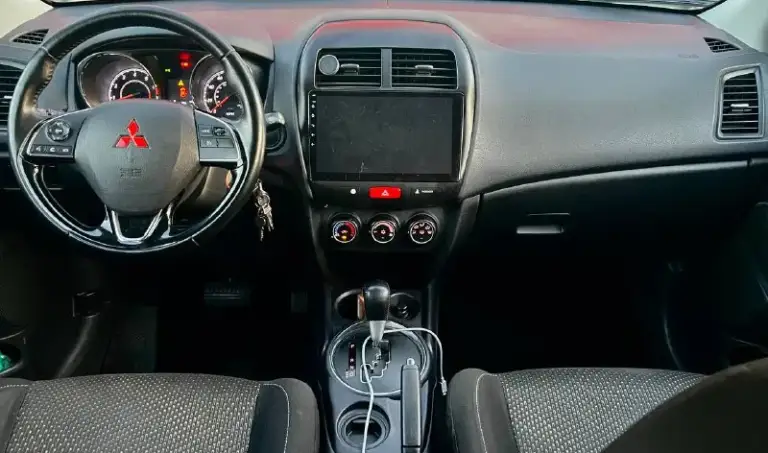 Mitsubishi asx sport 2016 год
Двигатель 2.4 бензин не путать с 1.6 и 2.0 бензином!мотор простой и мощный при этом экономная!
Японская сборка!
Родной пробег 127.000 км
Автомобиль в отличном состоянии, двигатель работает отлично, ходовая в отличном состоянии, коробка переключает без пинков, кузов целый без ржавчины и гнили. Новая резина летняя,18 колеса, ходовые огни, большой сенсорный монитор, эл зеркала с подогревом, обогрев переднего и заднего стекла, помощь при спуске, круиз, климат, датчики света и дождя и еще много чего. Машина полностью обслужена от а и до я !расход по городу 9,5-10 литров, едет очень шустро !цвет белый перламутр !цена 1.650.000₽ торг!+79493578236 и телеграмм+79094166333 - фотография - 7