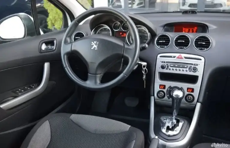 Продам peugeot 308 2010 года выпуска, 1.6 автомат.
Автомобиль в отличном состоянии, работает каждая кнопка. По двигателю, коробке, ходовой части вопросов нет.
Климат контроль, подогрев сидений.
Из минусов трещина на лобовом стекле, не меняли в связи с тем что все стекла родные.
Цена 500 тыс.
+79493004173
📲 Tg: роман
📞 Звоните: +7(949)3004173 - фотография - 3
