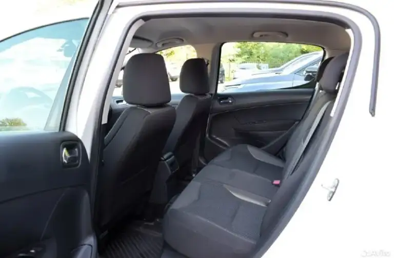 Продам peugeot 308 2010 года выпуска, 1.6 автомат.
Автомобиль в отличном состоянии, работает каждая кнопка. По двигателю, коробке, ходовой части вопросов нет.
Климат контроль, подогрев сидений.
Из минусов трещина на лобовом стекле, не меняли в связи с тем что все стекла родные.
Цена 500 тыс.
+79493004173
📲 Tg: роман
📞 Звоните: +7(949)3004173 - фотография - 4