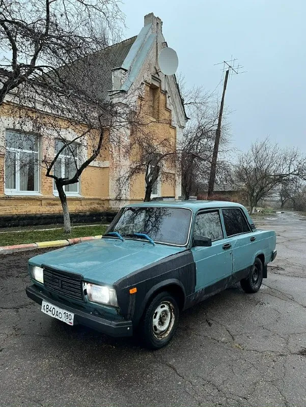 Срочно продам ваз 2107. Машина на полном ходу!! Постоянный рф, птс стс дкп. По документам кристально чистая. Мотор 1.5 бодрый, без нареканий. Коробка 5 ступенчатая, не гудит, не выбивает. Ходовка в полном порядке. Зимняя резина. Приятный салон. По электрике все исправно. Передние стеклоподъёмники, камера заднего вида, сигнализация, центральный замок!! Есть моменты по кузову, все видно на фото нужно разобраться с камерой заднего вида и сигнализаей, где то отходит контакт. Г. Макеевка. 75 000 рублей. Хороший торг! +79493488980
📞 Звоните: +7(949)3488980 - фотография - 2
