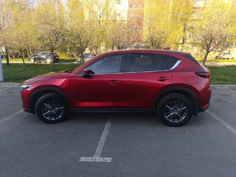 Продам свою любимую машинку mazda cx5 2021 года, двс 2.5 skyactive (194л. С), 6стп акпп, покупали на пробеге 6000км, сейчас пробег составляет 43000км. Состояние отличное, новая машина. Все функции перечислять думаю нет смысла, их очень много, из основного: удержание в полосе сама останавливается в случае препятствия бесключевой доступ кнопка start/stop 2х зонный климат контроль салон кожа с алькантарой адаптивный круиз контроль два комплекта шин, ( лето pirelli, зима bridgestone) состояние новых. На любые ваши вопросы отвечу с удовольствием. Цена 3 🍋торг донецк +79493005581
📞 Звоните: +7(949)3005581 - фотография - 4