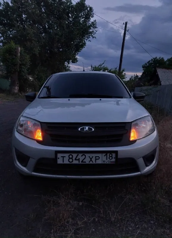 ️⚡️Срочно продам ⚡️ 🚀 ваз гранта 2016 год 🔥цена 510 000 рублей 💴 ✅пробег 150 тыс. Км двигатель 1.6 в идеальном состоянии, не дымит, не троит. Кпп на отлично, все передачи включаются мягко и без хрустов. Днище завод, без гнили. Ходовая мягкая, ничего не стучит. Кондиционер заправлен и отлично холодит, электроуселитель руля передние стеклоподъёмники, подогрев сидений. Все стёкла целые, тонировка (при необходимостимогу снять). В фарах led лампочки h4. Салон в отличном состоянии. Заменён ремень и ролик грм, ремень генератора, помпа, катушка зажигания, бензонасос, масло и все фильтра. Авто в отличном состоянии, каждый день на ходу. Осмотр в торезе. +79495798259 🔥продажа срочная, пока продаётся интересующая меня машина🔥
📞 Звоните: +7(949)5798259 - фотография - 1