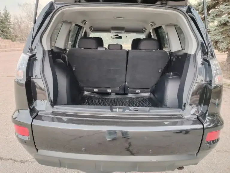 Продажа в днр продам личный автомобиль mitsubishi outlander xl год выпуска 2011 передний привод объем двигателя 2.0 бензин атмосферник. Коробка вариатор в отличном состоянии, работает без рывков. Я 2 собственник по птс пробег оригинальный 126.500 тысяч в дтп не участвовала. Кузов авто полностью в заводском окрасе, вторичных окрасов нет. По технической части никаких нареканий. Двигатель работает отлично, не дымит масло не ест. Ходовая работает отлично. Салон в хорошем состоянии, без царапин и потёртостей. Сиденья как новые. Комплектация: -двухрежимный подогрев передних сидений, зеркал бокового вида и заднего стекла. -led освещение ближний свет и туманки. -сигнализация,4 стеклоподъёмника. Два комплекта ключей, два комплекта колес на дисках. Затонирована качественной американской пленкой. Ковры салона, багажника-резиновые. Автомобиль ухоженный, вовремя обслуживался. Все вопросы по телефону +79493140809 дмитрий цена 1.280.000 рублей, торг по факту. Находится в горловке. Дмитр
📞 Звоните: +7(949)3140809 - фотография - 4