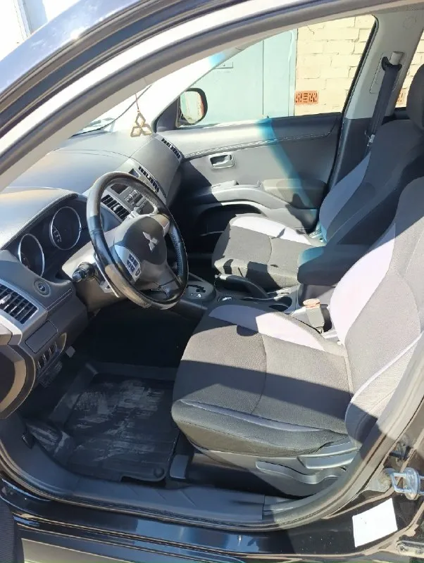 Продажа в днр продам личный автомобиль mitsubishi outlander xl год выпуска 2011 передний привод объем двигателя 2.0 бензин атмосферник. Коробка вариатор в отличном состоянии, работает без рывков. Я 2 собственник по птс пробег оригинальный 126.500 тысяч в дтп не участвовала. Кузов авто полностью в заводском окрасе, вторичных окрасов нет. По технической части никаких нареканий. Двигатель работает отлично, не дымит масло не ест. Ходовая работает отлично. Салон в хорошем состоянии, без царапин и потёртостей. Сиденья как новые. Комплектация: -двухрежимный подогрев передних сидений, зеркал бокового вида и заднего стекла. -led освещение ближний свет и туманки. -сигнализация,4 стеклоподъёмника. Два комплекта ключей, два комплекта колес на дисках. Затонирована качественной американской пленкой. Ковры салона, багажника-резиновые. Автомобиль ухоженный, вовремя обслуживался. Все вопросы по телефону +79493140809 дмитрий цена 1.280.000 рублей, торг по факту. Находится в горловке. Дмитр
📞 Звоните: +7(949)3140809 - фотография - 6