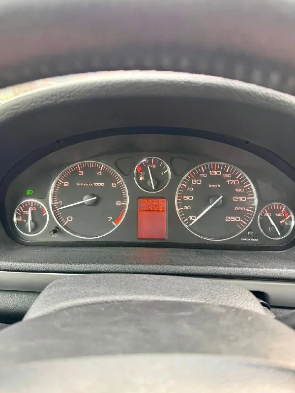 🦁 Peugeot 406

💰Цена: 430 000р
🏢Город: мариуполь
📅Год выпуска: 2008
🧾Пробег: 287 222км.
⚙️Двигатель: 1.6
⛽Топливо: бензин
⚙️Кпп: механика

📞 Телефон:

+7-949-727-41-51
+7-949-551-91-52
+7-989-263-55-56

💾 Описание:

👌 Городской седан идеально подойдёт на каждый день начинающему водителю. Надежный двигатель без расхода масла в паре с классической механикой. Кузов крепкий, не гнилой.

✅ Машина во влодении больше года. Стоит новое сцепление, комплект грм, выполнен ремонт рулевой рейки, полностью новая задняя ходовая.

✅ Кондиционер морозит шикарно, подушки безопасности, полный электропакет, гур, abs, центральный замок, подогрев сидений, оригинальные литые диски на отличной резине, птф.

Улица шевченко 2️⃣6️⃣9️⃣ - фотография - 10