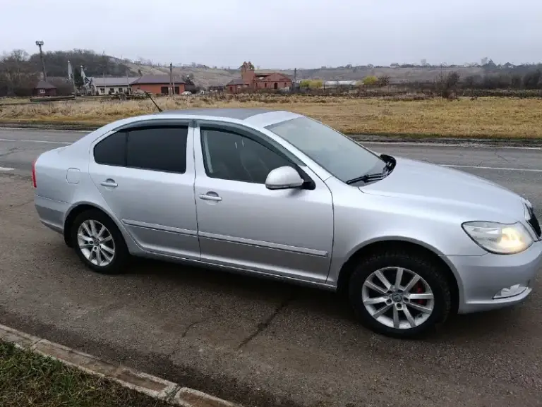 Шкода октавиа а5 1.8 акпп 2012г.254000км. В хорошем состоянии. Я второй владелец. Двигатель, акпп без нареканий. Масло лью оригинал или ликви моли, масло от замены до замены. Кузов в хорошем состоянии, ваговские болячки устранены. Остальные вопросы по телефону. Осмотр мариуполь, цена 900000т. Р. Торг.
+79493599710 - фотография - 6