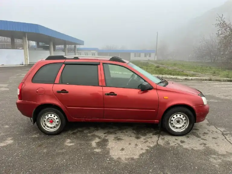 Очень срочная продажа ваз калина 💰 цена 250 тыс 2009 год выпуска птс оригинал автотека зеленая пробег - 220.000км кузов как на фото двигатель(1.4 - 16кл очень бодрый ) коробка на 5+ комплектация -передние эсп, обогрев заднего стекла, центральный замок, установлена хорошая музыка, тонировка задней полусферы, два ключа! На новой летней резине. Автомобиль - сел поехал ! +7 (949) 381-25-13 +7 (949) 447-88-61
📞 Звоните: +7(949)3812513 - фотография - 3