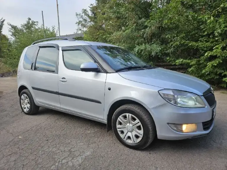 Продам- skoda roomster
Год- 2013
Пробег-193тыс. Км.
Мотор-1.4 бензин
Коробка -механика 5 ст.
Осмотр-г. Макеевка
Цена-700.000тыс. Руб. Торг.
Возможен обмен.
Все вопросы по телефону:
+79493117995 - фотография - 1