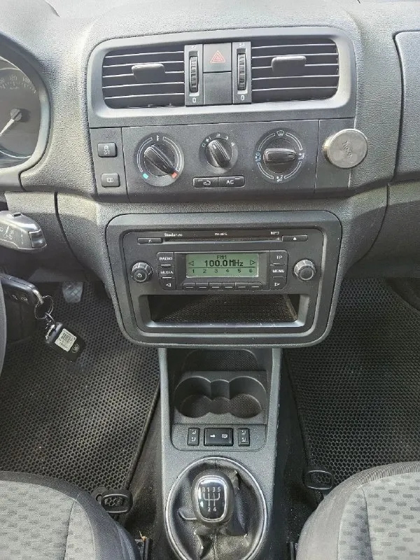 Продам- skoda roomster
Год- 2013
Пробег-193тыс. Км.
Мотор-1.4 бензин
Коробка -механика 5 ст.
Осмотр-г. Макеевка
Цена-700.000тыс. Руб. Торг.
Возможен обмен.
Все вопросы по телефону:
+79493117995 - фотография - 9