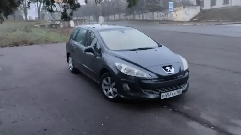 Продам peugeot 308 универсал 2008 год 1.6 бензин газ вписан но не стоит автомат коробка. Авто в нормальном состоянии как по технической части так и по внешней двигатель не дымит не пердит коробка работает как надо чек не горит работает всё до единой кнопочки. По документам всё нормально. Все интересующие вопросы по телефону если связь плохая телеграмм на этом номере+79493695448 цена 500т руб торг
📞 Звоните: +7(949)3695448 - фотография - 1