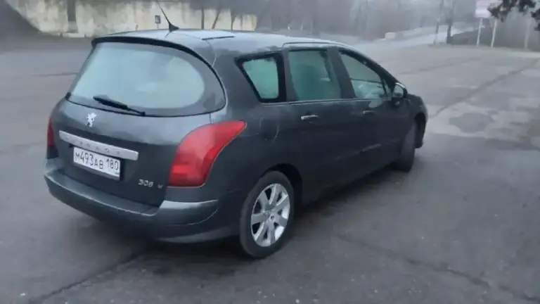 Продам peugeot 308 универсал 2008 год 1.6 бензин газ вписан но не стоит автомат коробка. Авто в нормальном состоянии как по технической части так и по внешней двигатель не дымит не пердит коробка работает как надо чек не горит работает всё до единой кнопочки. По документам всё нормально. Все интересующие вопросы по телефону если связь плохая телеграмм на этом номере+79493695448 цена 500т руб торг
📞 Звоните: +7(949)3695448 - фотография - 3