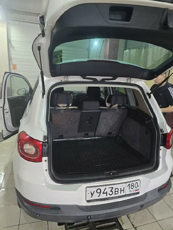 Срочно продам volkswagen тигуан 2010 года. Собственник, переоформление любое. Мотор 2.0 коробка автомат пробег 177 полный привод два ключа два комплекта резины (зима, лето) сервисная книжка авто полностью обслужено: двигатель, коробка работает на отлично. Есть маленькие нюансы по кузову. Цена 850000руб. Хороший торг у капота. +79495968299 сергей, +79495968297 ирина.
📞 Звоните: +7(949)5968299 - фотография - 6