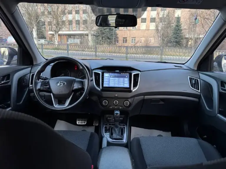 Доброго времени суток. Продаю hyundai creta 2019г автомобиль в идеальном состоянии, без дефектов. (гнили, коррозии) не бит не крашен. Родной окрас всего кузова! За все время эксплуатации автомобиля был один хозяин, к машине относились бережно. Техническая часть автомобиля, вложений не требует. Без посторонних звуков. Коробка-автомат, работает идеально, без задержек, и рывков. Надежный и комфортный внедорожник! Возможен обмен с вашей доплатой ! Цена 1650 торг только реальным покупателем. +79495183441
📞 Звоните: +7(949)5183441 - фотография - 3