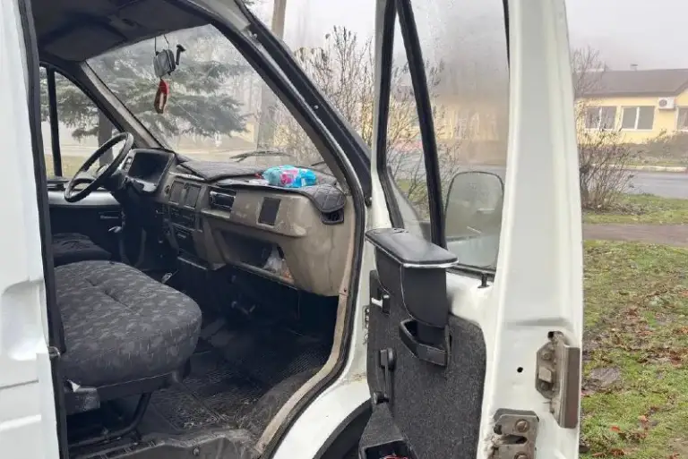 Продам отличный хозяйский соболь, автомобиль весь обслужен и готов на любые расстояния.
Кузов как по фото, весь целый и обработанный!
Рама и все силовые части кузова в отличном целом состоянии!
Двигатель работает ровно, не дымит не троит, масло не расходует. Коробка передач чувствует себя прекрасно, переключается плавно без хрустов! Ходовая часть на отлично, без стуков биений и прочего!
Гур работает как положено,
Не закусает не течет!
Обычная музыка, регистратор, камера заднего вида, новая резина!
Салон опрятный!
В общем кто ищет живого соболя вам сюда!
Документы чистые! Переоформление без проблем!
Цена: 345.000т/рублей.
Тел: +7 (949) 985-01-26,
Телеграмм: +7 961 441 3558.
Дозваниваетесь‼️ - фотография - 7