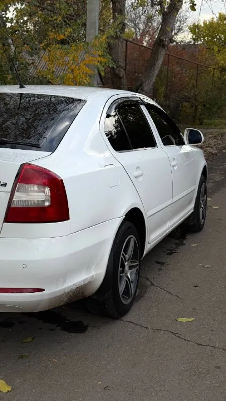 Продам skoda octavia a5 (рестайлинг)
Я собственник !!!
Год выпуска: 2011
Двигатель: 1.6
Пробег: 330.000
Коробка передач: механическая 5-ступ
Богатая комплектация:
• Датчики света
• Электрорегулировка зеркал
• Электроподъёмники - автоматические
• Кондиционер - работает четко
• Круиз-контроль
• Мультируль
Цена 835.000 - торг у капота
Машина находится комсомольское. Старобешевский район
Все вопросы по телефону
+79495761932
📲 Tg: @siilentxx
📞 Звоните: +7(949)5761932 - фотография - 5