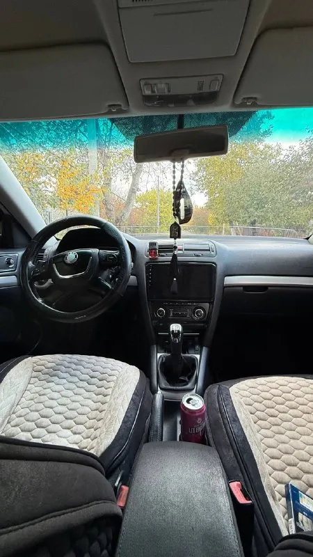Продам skoda octavia a5 (рестайлинг)
Я собственник !!!
Год выпуска: 2011
Двигатель: 1.6
Пробег: 330.000
Коробка передач: механическая 5-ступ
Богатая комплектация:
• Датчики света
• Электрорегулировка зеркал
• Электроподъёмники - автоматические
• Кондиционер - работает четко
• Круиз-контроль
• Мультируль
Цена 835.000 - торг у капота
Машина находится комсомольское. Старобешевский район
Все вопросы по телефону
+79495761932
📲 Tg: @siilentxx
📞 Звоните: +7(949)5761932 - фотография - 7