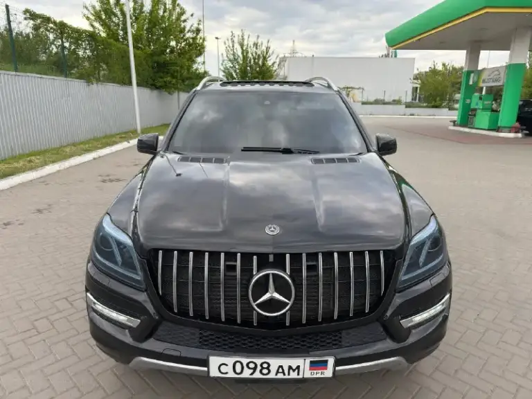 Продаю mercedes gl 2013 года выпуска.
3.150 🍋 (Цена до 10 декабря)
3.0, Проверенный мотор om642, пробег 273 000 км. (в основном трасса ) надежный, крепкий внедорожник, который никогда не подводил. Роскошный, просторный, семиместный.
Машина хозяйская, полностью обслужена, вложений не требует. Всё работает, по комплектации есть всё необходимое.
Едет уверенно, смотрится солидно. Надежный мотор-миллионник, проверенный временем.
Звоните, расскажу подробнее.
+79493528182 Александр
📞 Звоните: +7(949)3528182 - фотография - 2