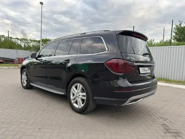 Продаю mercedes gl 2013 года выпуска.
3.150 🍋 (Цена до 10 декабря)
3.0, Проверенный мотор om642, пробег 273 000 км. (в основном трасса ) надежный, крепкий внедорожник, который никогда не подводил. Роскошный, просторный, семиместный.
Машина хозяйская, полностью обслужена, вложений не требует. Всё работает, по комплектации есть всё необходимое.
Едет уверенно, смотрится солидно. Надежный мотор-миллионник, проверенный временем.
Звоните, расскажу подробнее.
+79493528182 Александр
📞 Звоните: +7(949)3528182 - фотография - 6
