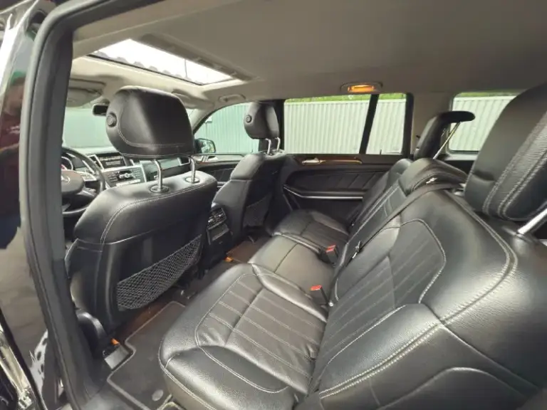 Продаю mercedes gl 2013 года выпуска.
3.150 🍋 (Цена до 10 декабря)
3.0, Проверенный мотор om642, пробег 273 000 км. (в основном трасса ) надежный, крепкий внедорожник, который никогда не подводил. Роскошный, просторный, семиместный.
Машина хозяйская, полностью обслужена, вложений не требует. Всё работает, по комплектации есть всё необходимое.
Едет уверенно, смотрится солидно. Надежный мотор-миллионник, проверенный временем.
Звоните, расскажу подробнее.
+79493528182 Александр
📞 Звоните: +7(949)3528182 - фотография - 8