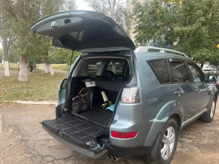 ❗️ Mitsubishi outlander xl 3,0 v6 2007 год. ❗️объём 3 литра, бензин, 220 л. С. ❗️4х4, полный привод/блокировка ❗️акпп, обычный автомат, не вариатор! ❗️пробег: 195.000 км. , оригинал. ❗️комплектация: кожаный салон, климат контроль, регулировка руля, эл. Регулировка зеркал со складыванием, подогрев передних сидений, электропривод водительского сиденья, два ключа, птс оригинал (владелец). ❗️машина обслужена. 💰 цена 1,150,000 рублей (торг). 🤫возможен обмен, в приоритете универсал / лифтбек 🏙енакиево ☎ +79493547127
📞 Звоните: +7(949)3547127 - фотография - 4