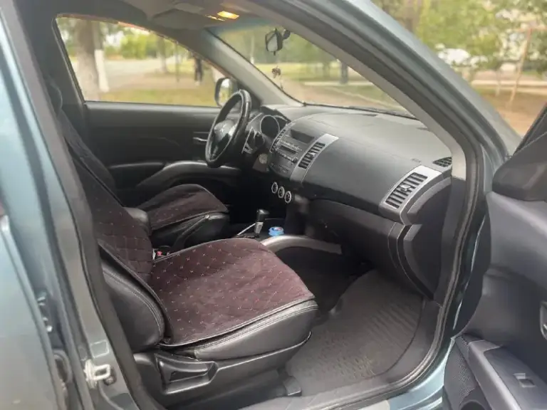 ❗️ Mitsubishi outlander xl 3,0 v6 2007 год. ❗️объём 3 литра, бензин, 220 л. С. ❗️4х4, полный привод/блокировка ❗️акпп, обычный автомат, не вариатор! ❗️пробег: 195.000 км. , оригинал. ❗️комплектация: кожаный салон, климат контроль, регулировка руля, эл. Регулировка зеркал со складыванием, подогрев передних сидений, электропривод водительского сиденья, два ключа, птс оригинал (владелец). ❗️машина обслужена. 💰 цена 1,150,000 рублей (торг). 🤫возможен обмен, в приоритете универсал / лифтбек 🏙енакиево ☎ +79493547127
📞 Звоните: +7(949)3547127 - фотография - 6
