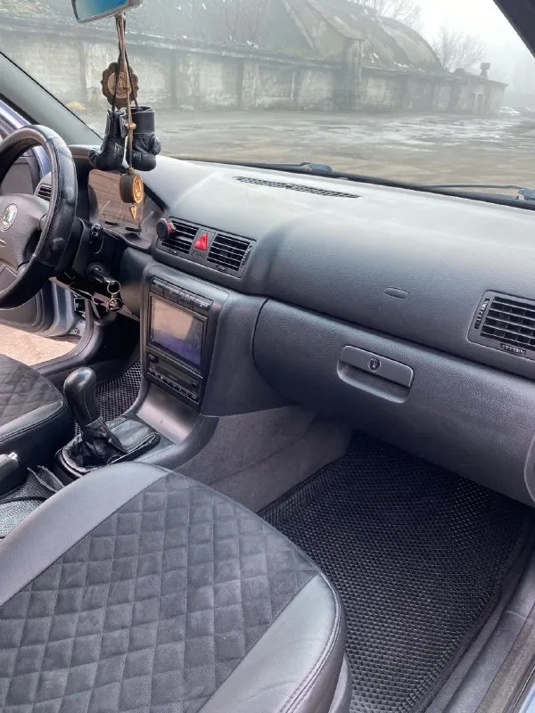 Продам skoda октавия 2003г.
Объем 2л круиз климат контроль
Газ вписан
В хорошем состоянии
Цена 500т. Р
Тел+79493234457
📞 Звоните: +7(949)3234457 - фотография - 8