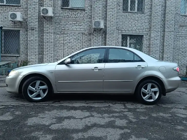 Продам mazda 6 gg 2.0 2003 (140 л. С. ) ❗❗❗
Я собственник! В стс птс(оригинал) вписан, второй владелец в птс✅
2 Ключа
Кпп 5ступка
Полная комплектация для этой модели:мультируль, круиз, абс, 4 эсп, подогревы передних сидений, подогрев заднего стекла, электрорегулировка зеркал, электроусилитель руля, регулировка яркости подсветки салона✅
Установлен хороший и дорогой свет(led)
Новая зимняя резина(корейская липучка)
Пороги, арки без рыжиков
Есть возрастные моменты по лкп(небольшие сколы), ничего критичного
Из минусов :нет сигнализации, закрывается и открывается с ключа
По коробке и двигателю нареканий нет, все работает отлично, масло от замены до замены(раз в 7 т. Км)
Цена - 650т. Р + торг💵
Находится в алчевске-перевальске
Телефон для связи +79591827606 или лс
Звоните, расскажу все более подробно
📞 Звоните: +7(959)1827606 - фотография - 3