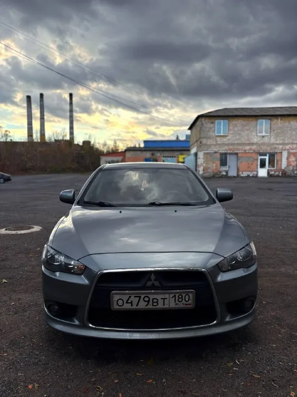 Продам личный автомобильный mitsubishi lancer 10
1.6 Л на механике
2012 Год
Пробег 195.000
Цена 870.000

Состояние приближенное к идеалу, автомобиль весь в родном окрасе (не битый)
Двигатель работает ровно, не троит и не дымит, коробка переключает идеально, без пинков и т. Д
Комплектация:
Гур (гидравлический усилитель руля)
Кондиционер
﻿Тканьевый салон с хорошими накидками
﻿﻿Кожаный мультируль
Обогрев передних сидений, зеркал
Полный электропакет
Бортовой компьютер
Центральный замок
Активная безопасность
﻿﻿Антиблокировка тормозов
﻿﻿Экстренное торможение
Мультимедиа и навигация
﻿﻿Cd, dvd и блютуз
Хорошая штатная музыка
Птф
Штатные диски 16 радиуса на новой зимней резине

Машину любят, и денег не жалеют
Полное переоформление в мрэо
+79493276096 - фотография - 2