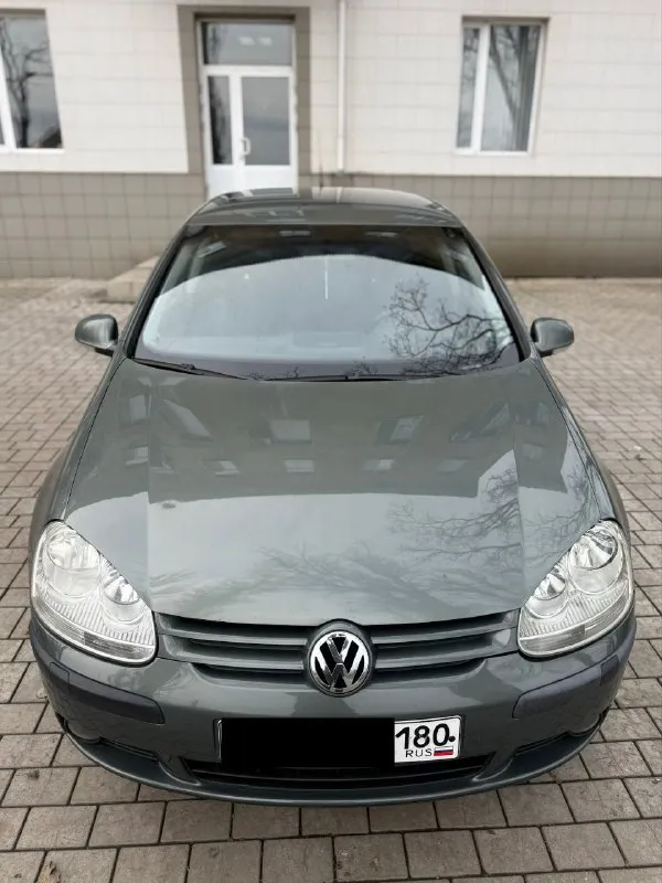 Продам volkswagen golf автомат
2006 Года выпуска.
Двигатель: 1.6 газ/бензин.
Коробка: автомат (aisin) 6-ти ступка.
Двигатель 1.6
На авто установлен итальянский газ евро 4, (tomasetto)буквально месяц назад, балон под таблетку. По кузову: все целое, дно/ пороги, арки, низа дверей, гнили рыжиков нету!!! По салону: чистый опрятный, сиденья целые, не продавлены. Новые колодки, перед/зад. Комплектация: гур, 4 стеклоподъемника ( все авто), abs, asr, климат контроль двух зонный( заправлен и работает отлично) энлектрозеркала с подогревом, магнитофон android 10.0 с камерой заднего вида, музыка играет очень достойно, при том штатная, датчик света и дождя. Грм заменен 30 тыс назад вместе с помпой. Безопасность вся на месте, стекла все родные, кроме лобового ( менялось от сколов). Лето отдам в подарок. Авто юридически чистое, переоформление обязательно
Цена: 665 торг
+79495137702
Осмотр макеевка. - фотография - 1