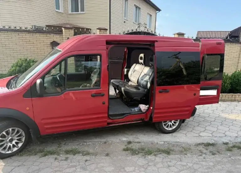 🎈Ford connect

💰Цена: 530 000р
🏢Город: мариуполь
📅Год выпуска: 2003
⚙️Двигатель: 1.8
⛽Топливо: дизель
⚙️Кпп: механика

📞 Телефон:

+7-949-727-41-51
+7-989-263-55-56
+7-949-551-91-52

💾 Описание:

✔️ Местный не пригнаный автомобиль, уже на 180-ом регионе, более 10 лет в одних руках !

✔️ Кузов целый без коррозии, выглядит очень достойно, заводской грузо-пассажир.

✔️ Хорошая комплектация с дизельным турбированным двигателем 1.8 и механической коробкой передач, гидроусилитель руля, abs, музыка с usb, два ключа,
Литые диски, сигнализация.

✔️ Автомобиль после полного то и не требует никаких вложений.

Улица шевченко 269 - фотография - 6