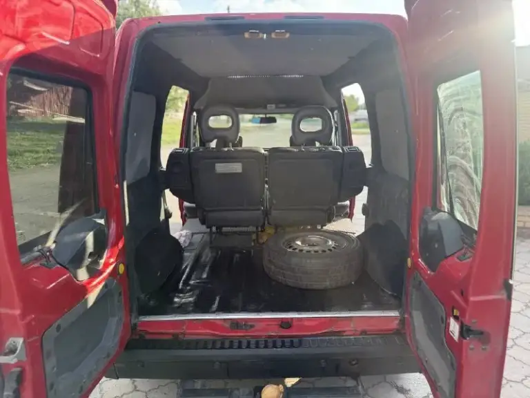 🎈Ford connect

💰Цена: 530 000р
🏢Город: мариуполь
📅Год выпуска: 2003
⚙️Двигатель: 1.8
⛽Топливо: дизель
⚙️Кпп: механика

📞 Телефон:

+7-949-727-41-51
+7-989-263-55-56
+7-949-551-91-52

💾 Описание:

✔️ Местный не пригнаный автомобиль, уже на 180-ом регионе, более 10 лет в одних руках !

✔️ Кузов целый без коррозии, выглядит очень достойно, заводской грузо-пассажир.

✔️ Хорошая комплектация с дизельным турбированным двигателем 1.8 и механической коробкой передач, гидроусилитель руля, abs, музыка с usb, два ключа,
Литые диски, сигнализация.

✔️ Автомобиль после полного то и не требует никаких вложений.

Улица шевченко 269 - фотография - 8