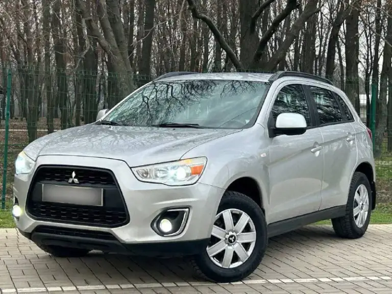 Продам mitsubishi asx рестайлинг
Год выпуска:2014
Объём двигателя:1.6.v16
Кпп механическая
Родной пробег:123.000 км
Один собственник

Автомобиль в родном окрасе!
Состояние кузова ближе к превосходному,
Рыжиков, корозии и прочих нюансов нет
Все технические обслуживания проводились исключительно у официального дилера, с соблюдением всех сроков. Авто в отличном состоянии как технически, так и визуально.
Заводское остекление.

Хранение в гараже, бережная эксплуатация одним владельцем – за автомобилем всегда тщательно ухаживали. Он не видел соли и других агрессивных реагентов в связи с такой эксплуатации автомобиль сохранился в первозданном виде

Комплектация:
Бортовой компьютер,
Подогрев сидений,4 стеклоподъемника, подогрев руля, кондиционер, электро зеркала, противотуманные фары, подогрев стекл, abs esp, aux bluetooth, полный комплект ключей и много чего прочего для комфортного вождения
По документам любой вид оформления,
Автотека ✅

Цена:1.120.000

Г. Донецк

Номер телефона:
+7949-487-35-71 - фотография - 2