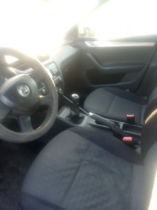 Продам автомобиль skoda octavia a7 2015г. В. Пробег 240000км. Коробка механика. Цена 680000руб. (торг)автомобиль технически в отличном состоянии. Все документы в порядке. Есть проблемы по лкп. +79493368646 он же телеграмм
📲 Tg: георгий
📞 Звоните: +7(949)3368646 - фотография - 3