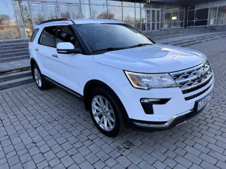 Ford explorer 3.5 awd,   дилерский, 7 мест, 2019 года, в идеальном состоянии !!!
Птс оригинал, 1 хозяин✅
Оригинальный пробег 115000 км.
Вся в родной краске
Внешний вид просто 🔥🔥🔥
Технически в отличном состоянии, после большого то с заменой комплекта грм.
Хорошая кoмплектация! 3-x зoнный климат-кoнтpоль, бесключевой доступ. Датчики дождя и света. Обогрев и вентиляция передних сидений, подогрев задних сидений и руля, электропривод третьего ряда, память сидений, диски r20. Возможно оформление в кредит. Возможен обмен. Более детальная информация по телефону.
Цена - 2.850.000 р.
+79494041233 - фотография - 3