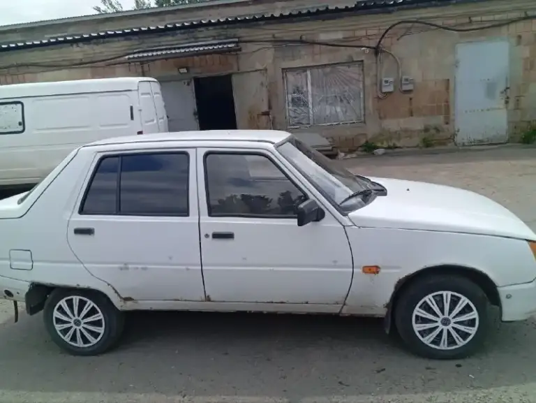 Продам таврия-славута, 2006 года. Пробег 240 тысяч, газ(вписан), номера 180 регион я владелец. Новый аккумулятор, суппорта, так же новый ваккумник и главный тормозной, новые тормозные диски, задние тормозные цилиндры. Резина зима, лето. Донецк, писать в лс( +79493151196) цена 120 т. Торг при осмотре)
📞 Звоните: +7(949)3151196 - фотография - 3