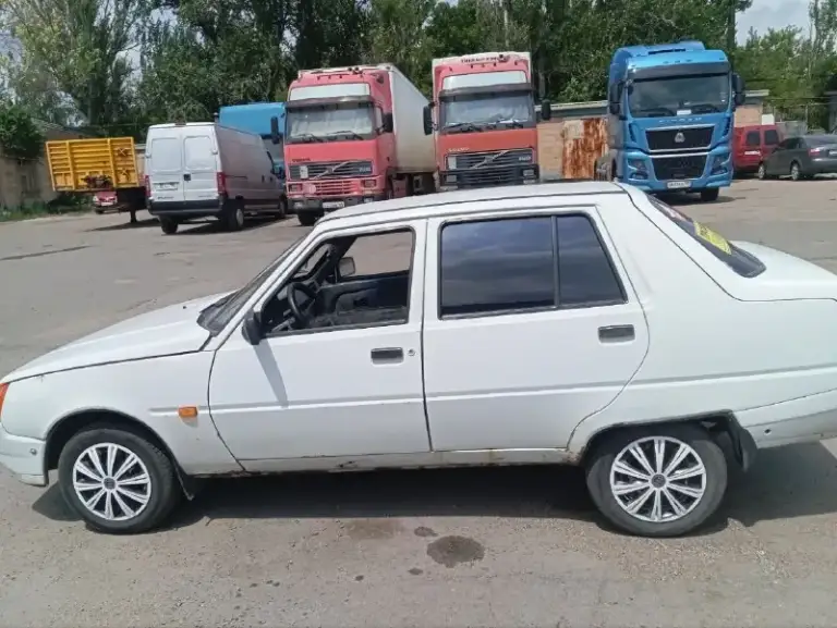 Продам таврия-славута, 2006 года. Пробег 240 тысяч, газ(вписан), номера 180 регион я владелец. Новый аккумулятор, суппорта, так же новый ваккумник и главный тормозной, новые тормозные диски, задние тормозные цилиндры. Резина зима, лето. Донецк, писать в лс( +79493151196) цена 120 т. Торг при осмотре)
📞 Звоните: +7(949)3151196 - фотография - 4