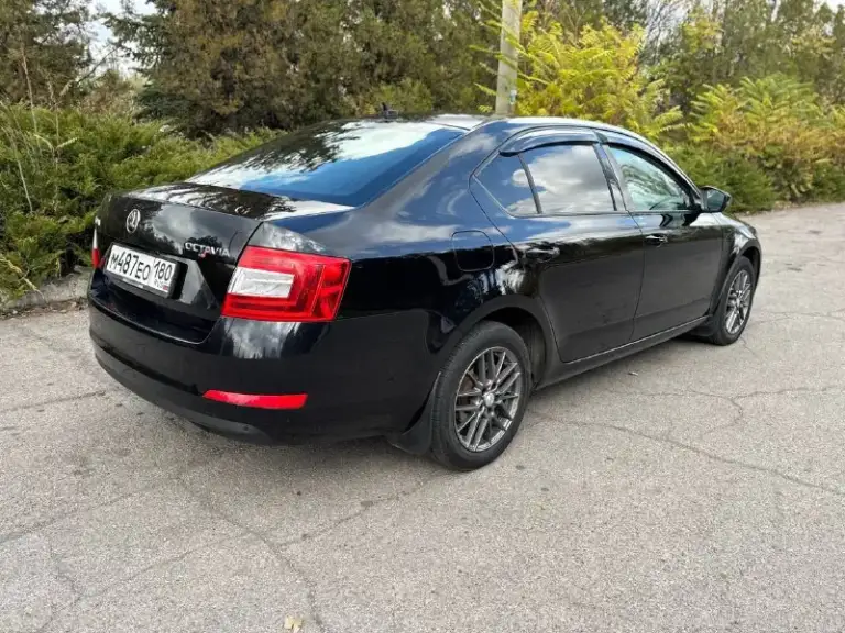 Skoda octavia a7, 2016 г. Вложений не требует! Полностью ухожена.
Предлагаю вам надежный и комфортный автомобиль — skoda octavia в кузове a7 2016 года выпуска.
Двигатель 1.4 tsi (150 л. С. ) в паре с экономичной и плавной 7-ступенчатой роботизированной коробкой передач (dsg). Расход топлива минимальный.
Ное масло и фильтр менялись каждые 5000-6000 км. Все работы проводились своевременно. Вы покупаете автомобиль, который не потребует вложений в ближайшие капот, передний бампер и фары защищены бронепленкой.
Установлена современная сигнализация starline с функцией автозапуска.
В салоне чистота и порядок, все системы работают исправно.
Машина готова к эксплуатации.
￼ Состояние: отличное, все работает.
￼ Цена: 1 350 000 рублей. Торг уместен для серьезных покупателей после осмотра.
￼  +7 (949) 602-18-39
📲 Tg: tori tori
📞 Звоните: +7(949)6021839 - фотография - 3